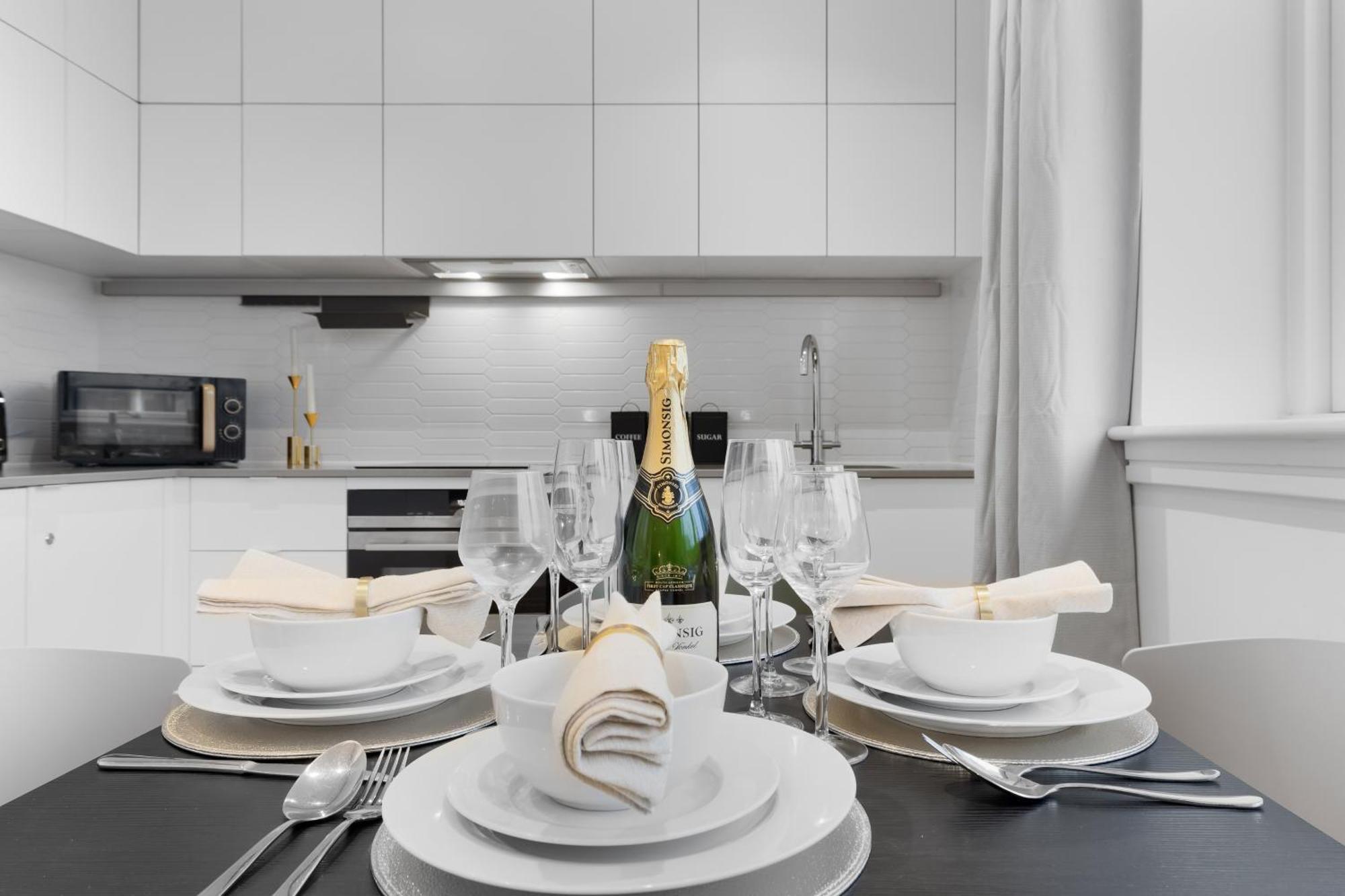 Stylish Retreats On Olympic Way Apartment ลอนดอน ภายนอก รูปภาพ
